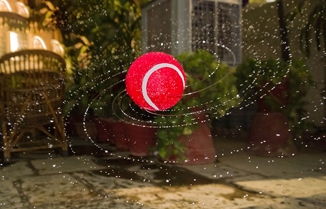 How to make a wet tennis ball look like a galaxy...  with your smartphone